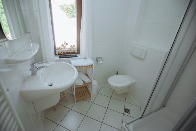 Wohnung Milana - Badezimmer Ferienhaus Lotz - Wohnung Milana - Badezimmer