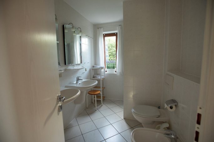 Wohnung Maximus Badezimmer EG Ferienhaus Lotz
Wohnung Maximus Badezimmer EG